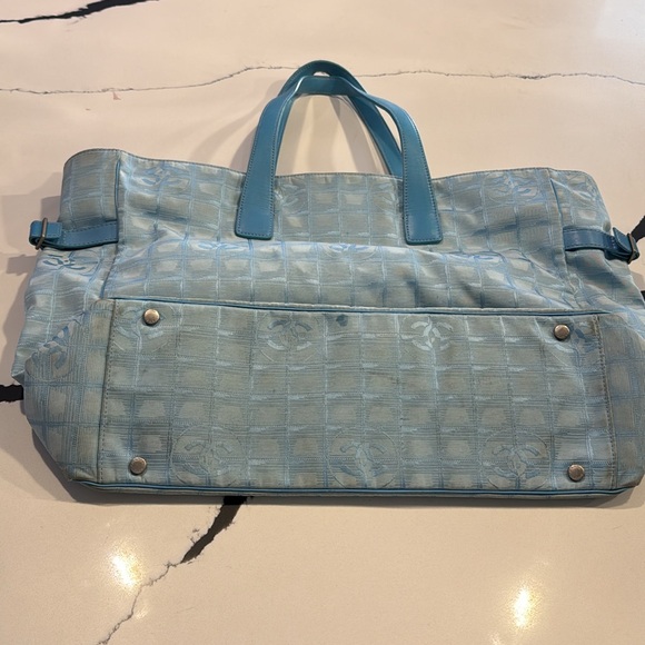 Chanel large Tote - Picture 3 of 12